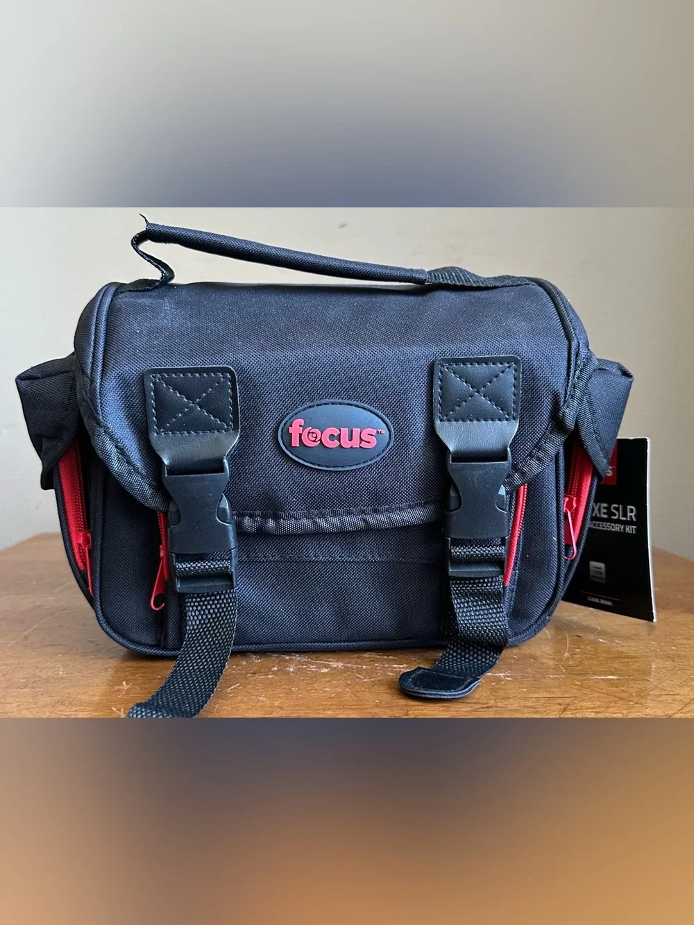 Focus Deluxe SLR Photo/Video Medium Camera Accessory Case w/Cleaning Kit &Cloth